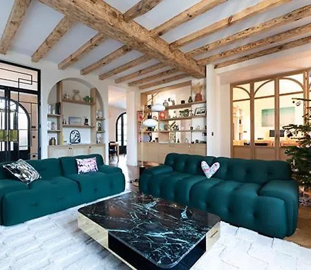 Mimosa Villa *